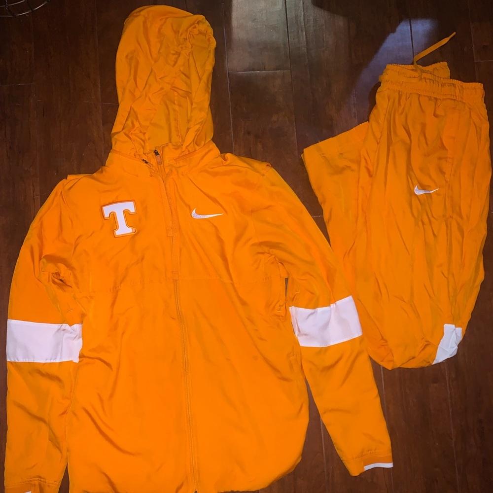 Awesome University of Tennessee jump suit, barley worn